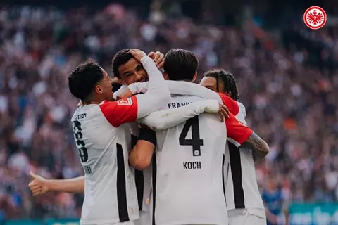 الدوري الألماني.. فرانكفورت يمطر شباك هايدنهايم.. وشتوتجارت يسقط أمام فيردر بريمن